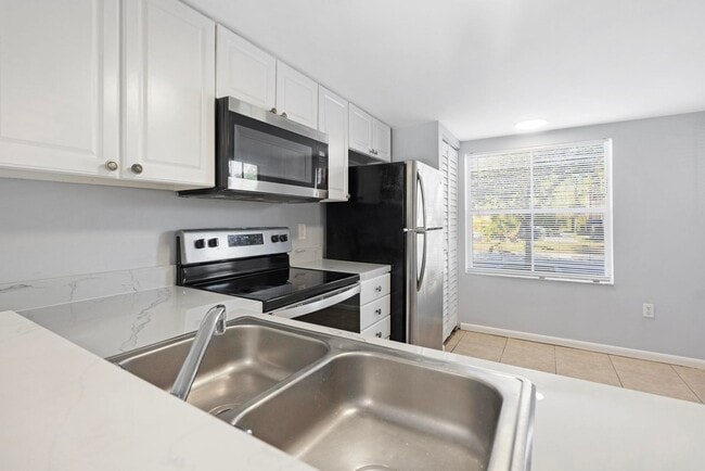 Building Photo - 4080 NW 90th Ave