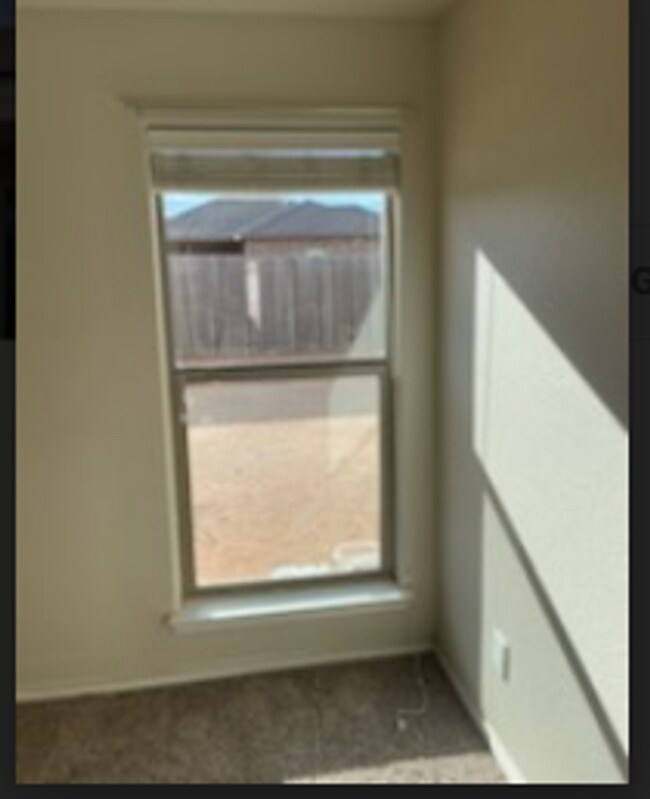 Building Photo - House For Lease in Odessa