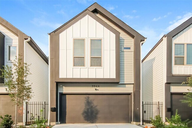 Primary Photo - 3044 Truxillo St