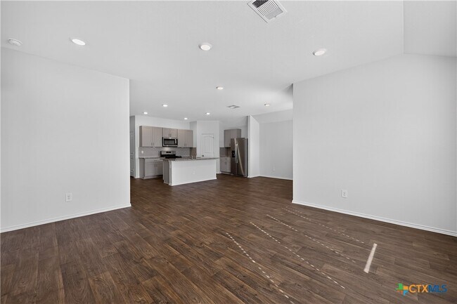 Building Photo - 326 N Richland Dr