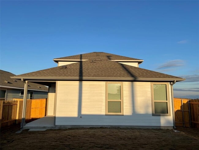 Building Photo - 161 Old Stagecoach Rd