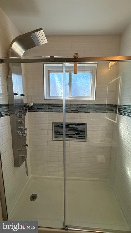 Building Photo - 7631 Beach Dr