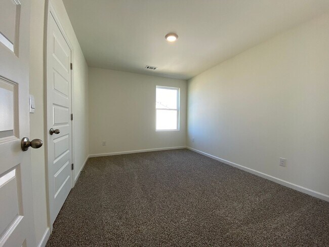 Building Photo - Home for Rent in Pike Road, AL!!! Available to View Now!!!