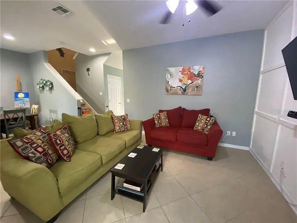 family room / dining space - 504 Rainbow Springs Loop