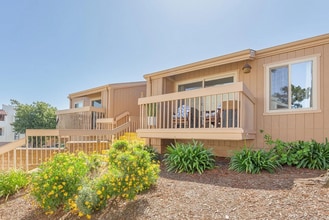 Building Photo - This fully furnished 1bedroom, 1bath was r...
