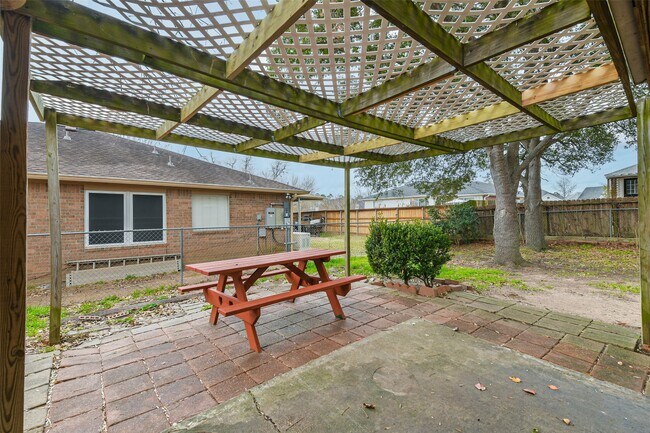 Building Photo - 10926 Waterview Cir