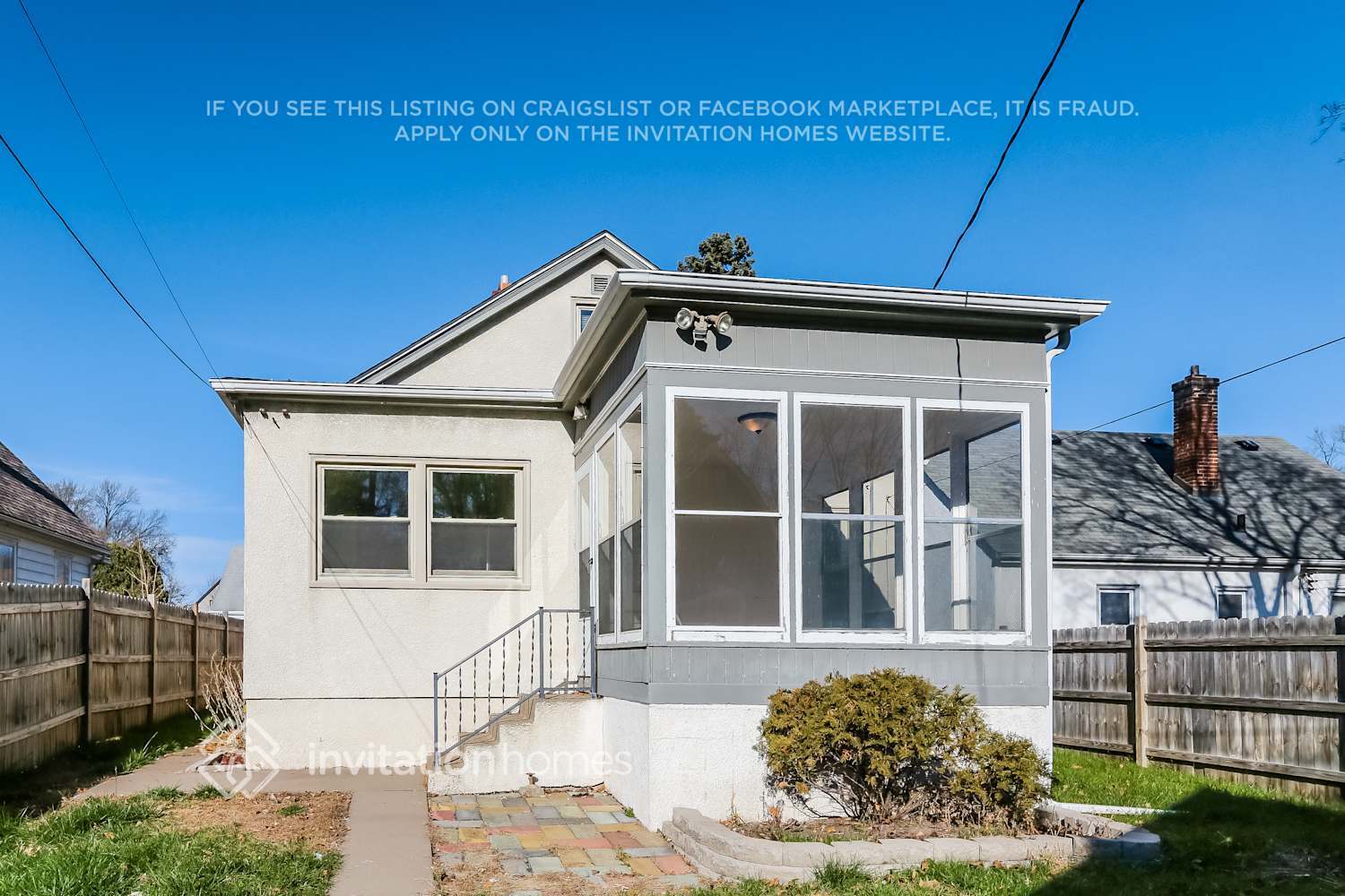 Building Photo - 1040 Geranium Ave E