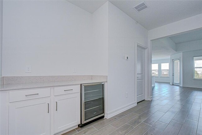 Building Photo - 9438 Gladsome Dr