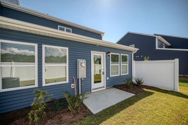 Building Photo - 109 S Grassland Rd