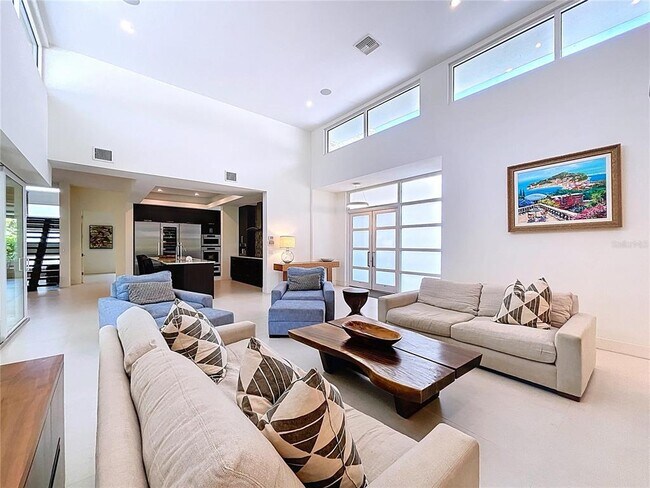Building Photo - 1347 Harbor Dr