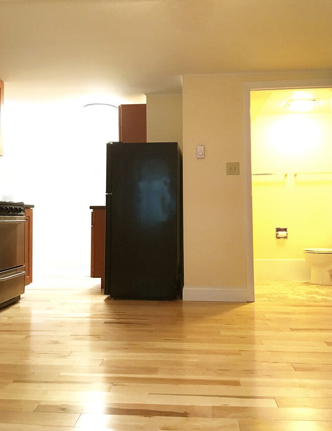 Building Photo - 80 Marble Ave