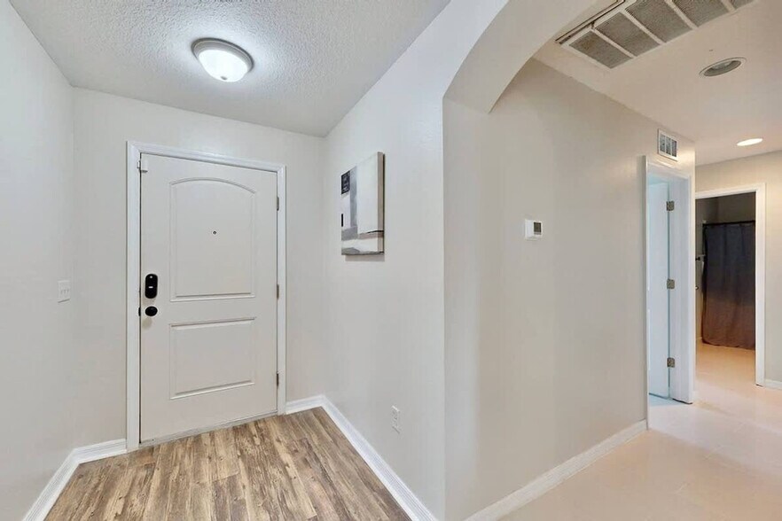 Building Photo - 6354 Enterprise Dr