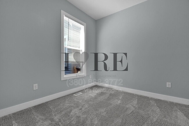 Building Photo - 429 E Mithoff St