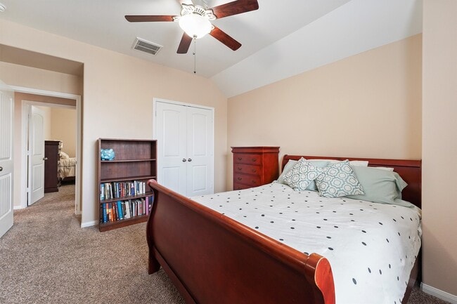 Building Photo - 1239 Maple Ace Dr