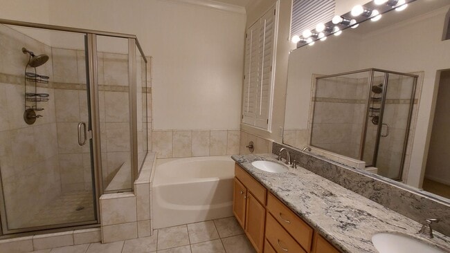 Building Photo - Excellent single story, 4 bedroom 3 bath home in Ashley Woods, a gated Granite Bay Neighborhood.