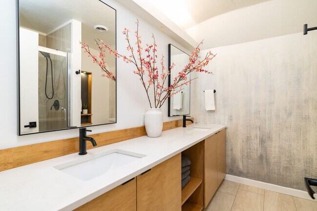 Building Photo - 928 Ditney Way