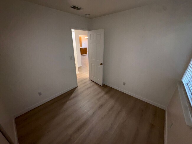 Building Photo - Beautiful 3 Bedroom, 2 Bath Single Story Oakley Home