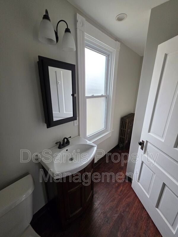 Building Photo - 2504 Olympia St