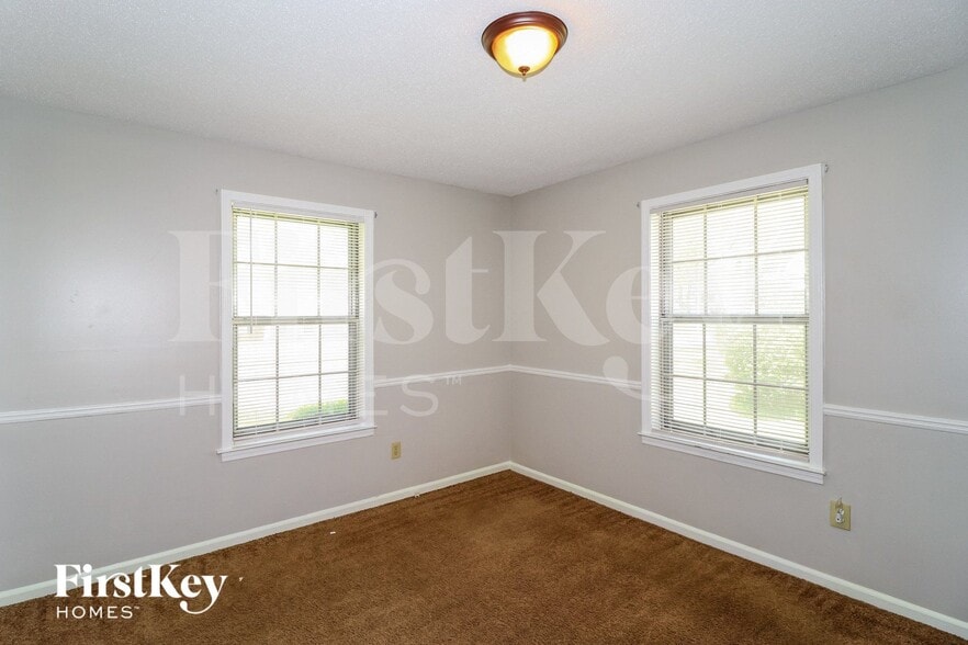 Building Photo - 2082 Leichester Ln