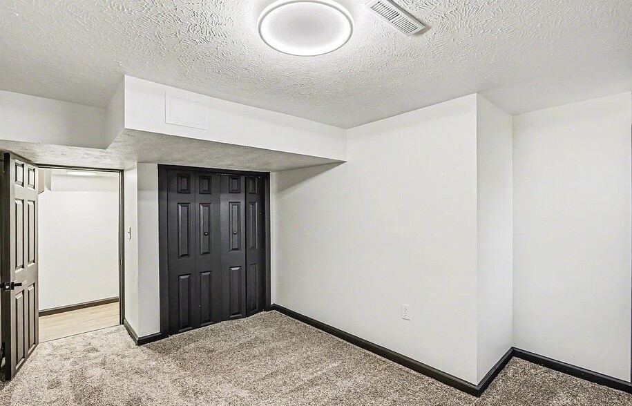 Building Photo - 1341 N 45th St