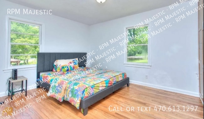 Building Photo - 2118 Rosser Terrace