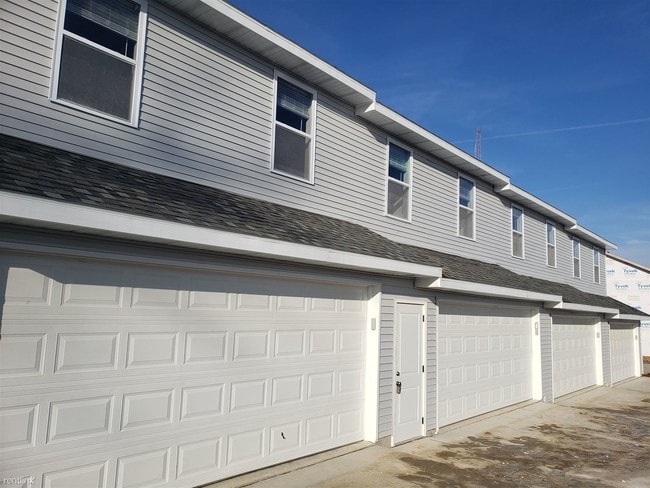 Building Photo - 5113 Devils Glen Rd