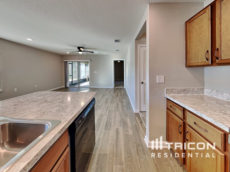 Building Photo - 217 Sawmill Landing Dr