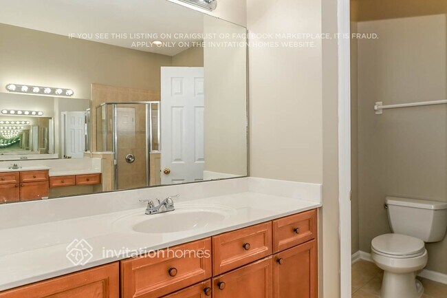 Building Photo - 2512 W Caparina Dr