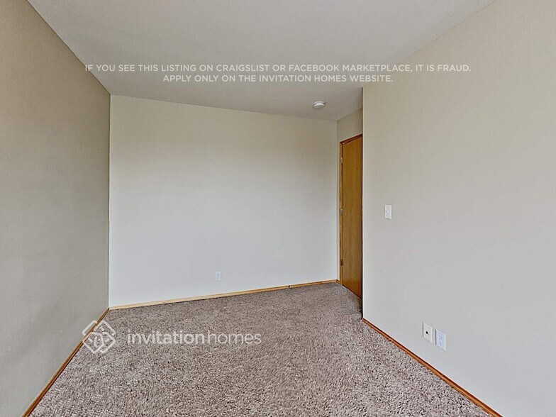 Building Photo - 6612 76th Dr NE