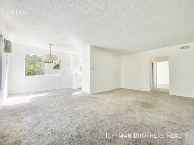 Building Photo - 915 N Spaulding Ave