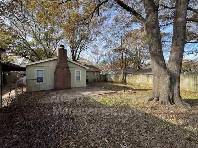 Building Photo - 1144 Wellsville Rd