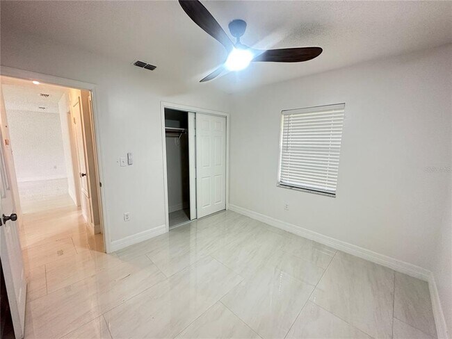 Building Photo - 25527 Antler St