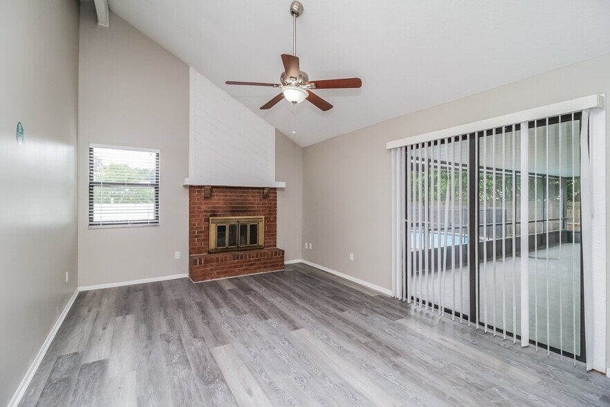 Building Photo - 235 S Shadow Bay Dr