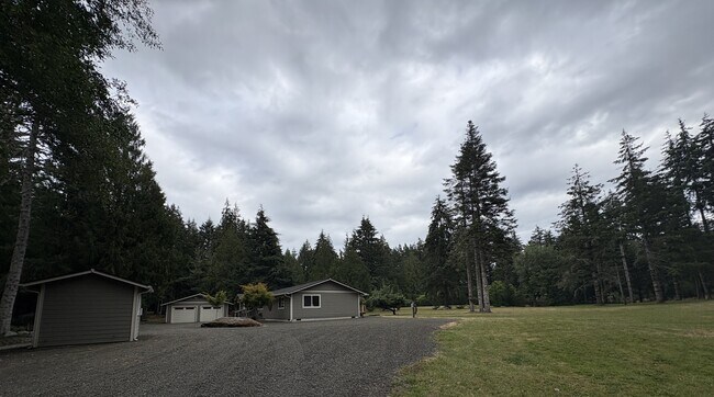 Building Photo - 91 SE Kalium Dr