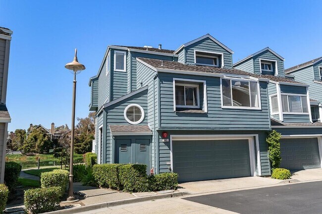 Building Photo - 845 Columbia Cir