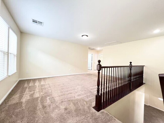 Building Photo - 10555 Winter Grass Dr