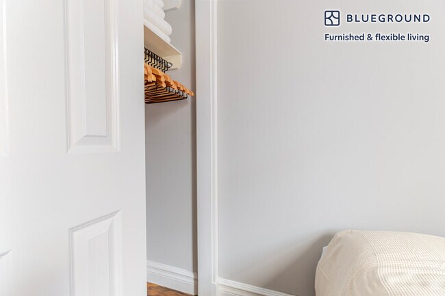 Building Photo - 234 E 14th St