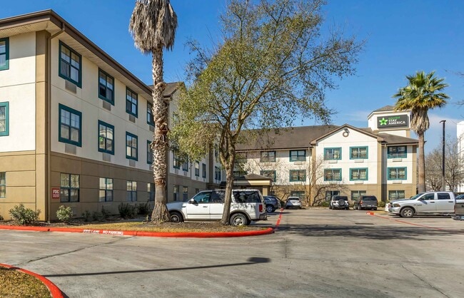 Building Photo - 11175 Katy Fwy