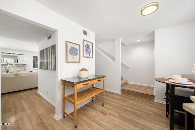 Building Photo - 4455 Rockland Pl