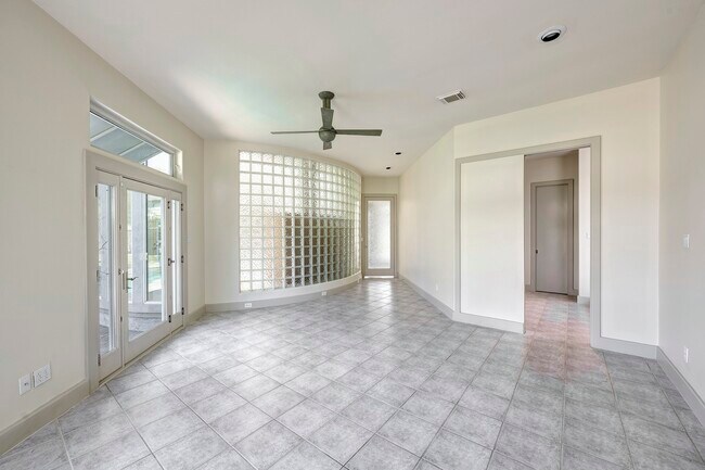 Building Photo - 5304 Braeburn Dr