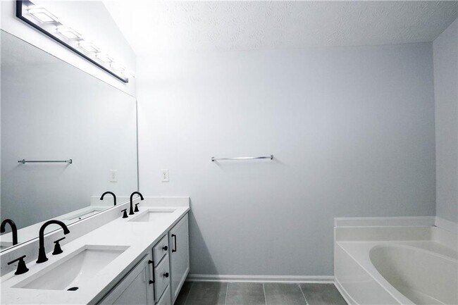 Building Photo - 3048 Kentmere Dr
