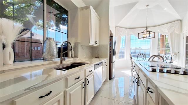 Building Photo - 4304 Rock Springs Dr