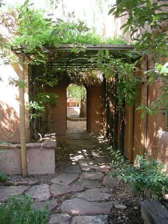 Building Photo - 18 A Destierro Trail