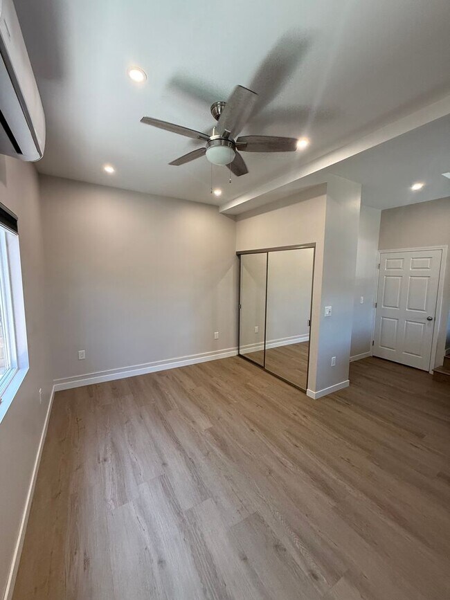 Building Photo - Affordable Studio in Central San Diego