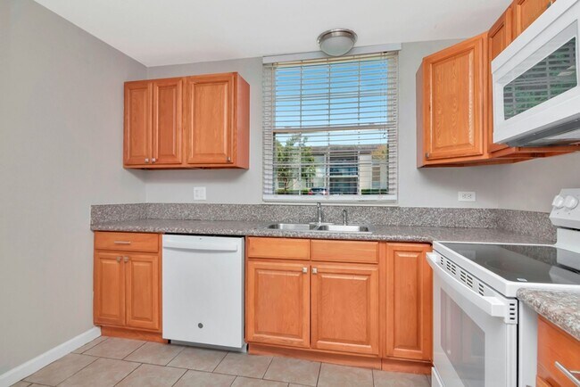 Building Photo - Move In Special - Up to 1 Month Free - Gro...