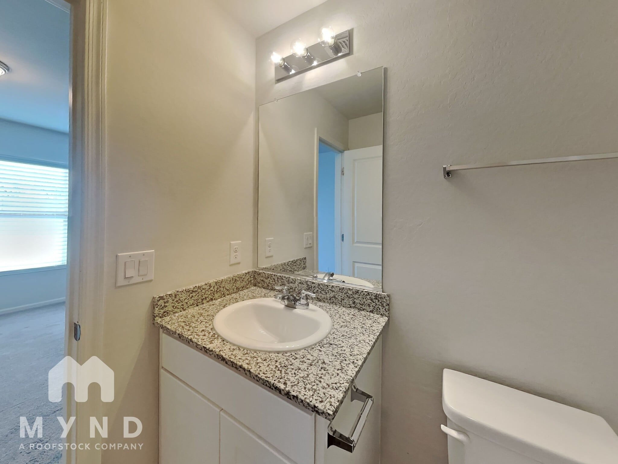 Building Photo - 254 S Picacho Heights Rd