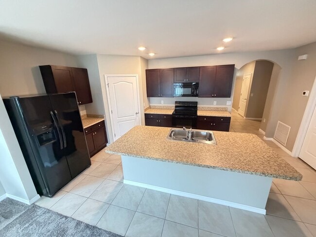 Building Photo - Fantastic 4 Bedroom, 2 Bathroom Home in New Smyrna Beach!!