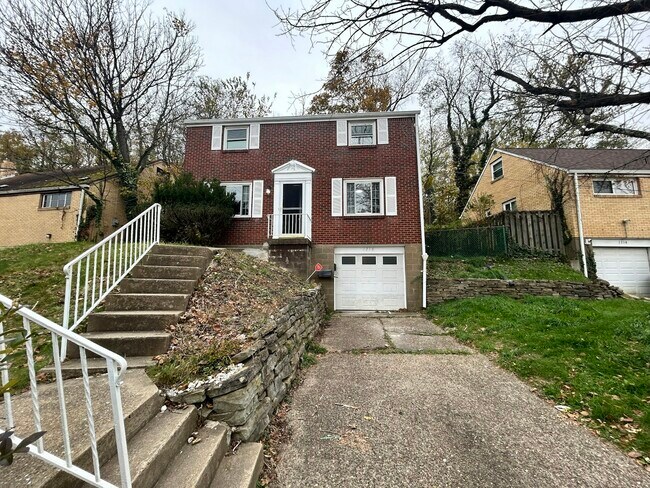 Building Photo - 1718 McNary Blvd