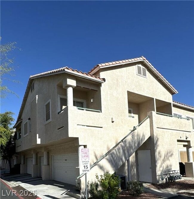 Primary Photo - GORGEOUS 2nd FLOOR UNIT IN DESIRABLE GATED...