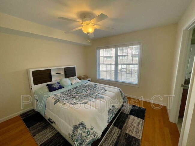 Building Photo - 330 Crystal Ave